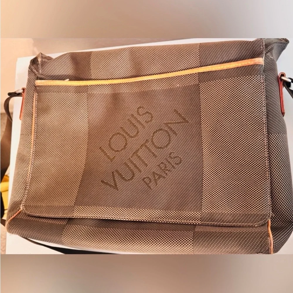 Louis Vuitton Damier Geant Terre Messenger Bag, Canvas Laptop Bag, Authentic
